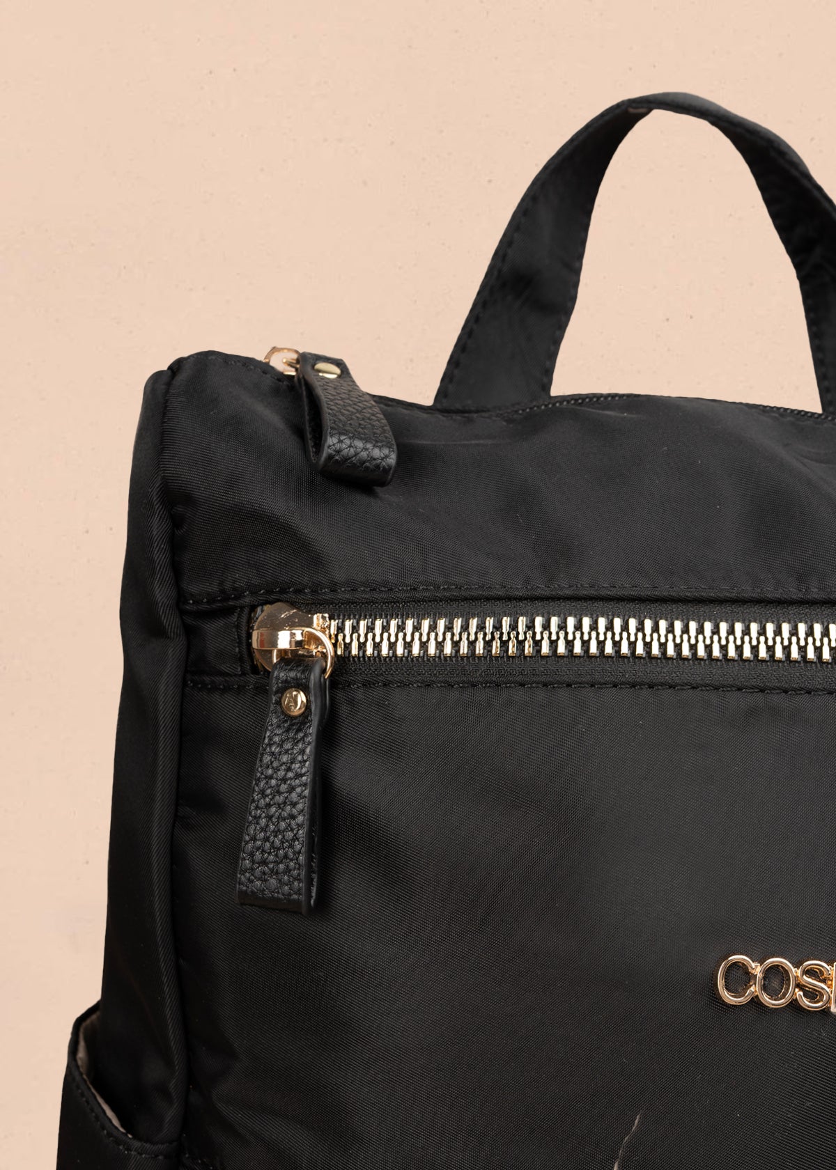 Morral color negro con doble bolsillo frontal 106979