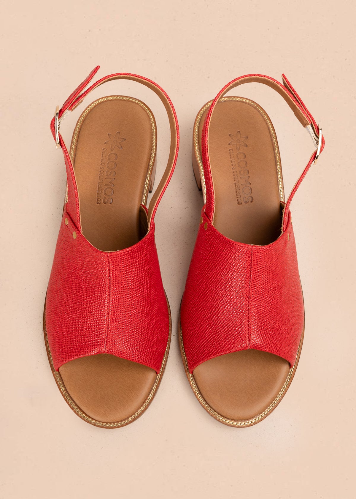 Sandalias altas color rojo con textura croco y correa ajustable 107019