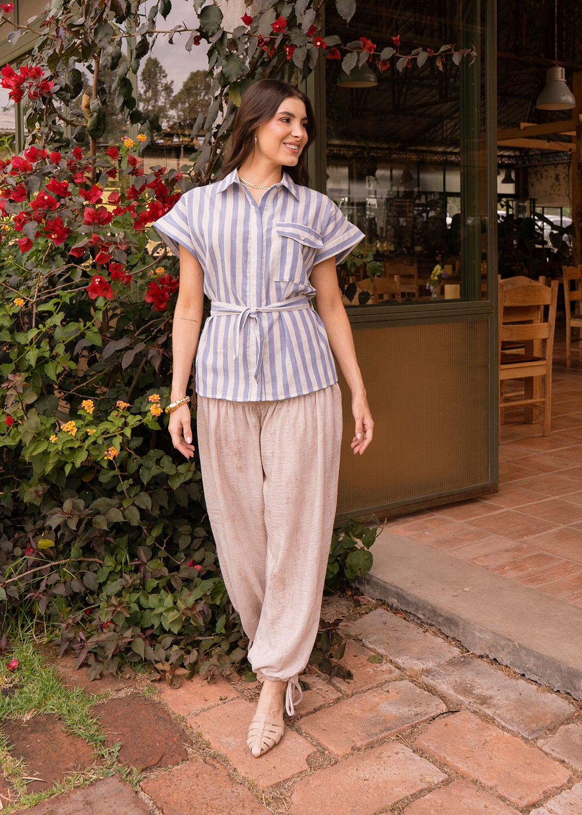 Blusa color azul a rayas con cinturón y bolsillo 107034