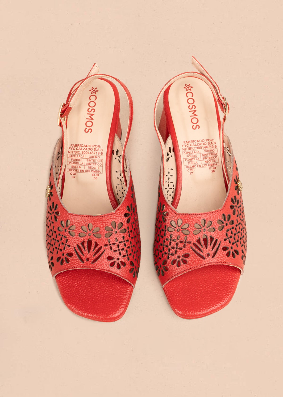 Sandalias con tacón en cuero color rojo con calado floral 107107