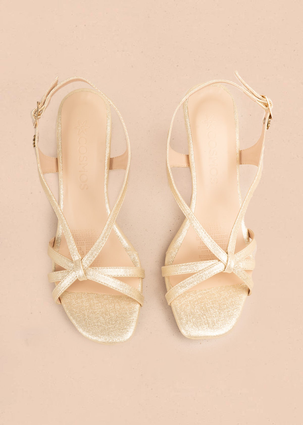 Tacones color champaña con tiras cruzadas y tacón fino 107150