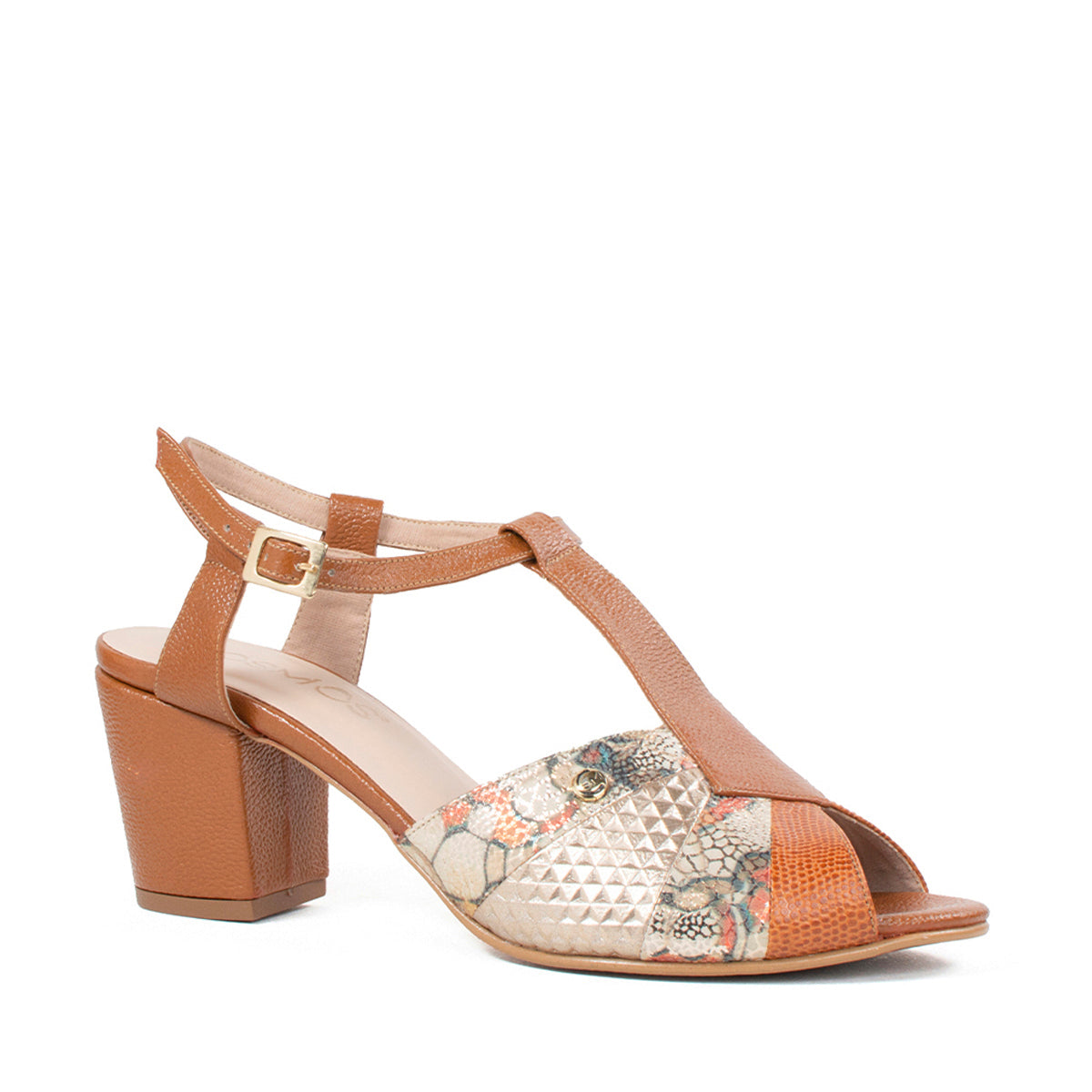 Sandalias de cuero color miel con tacón