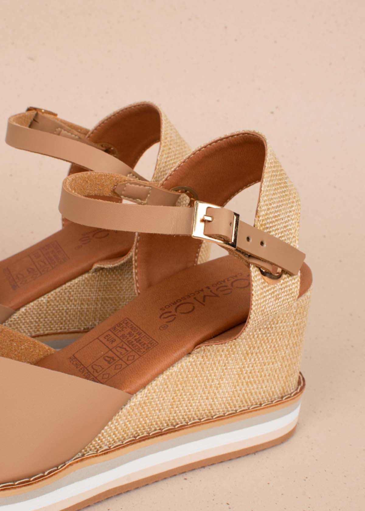 Sandalias en cuero color camel con plataforma 104107