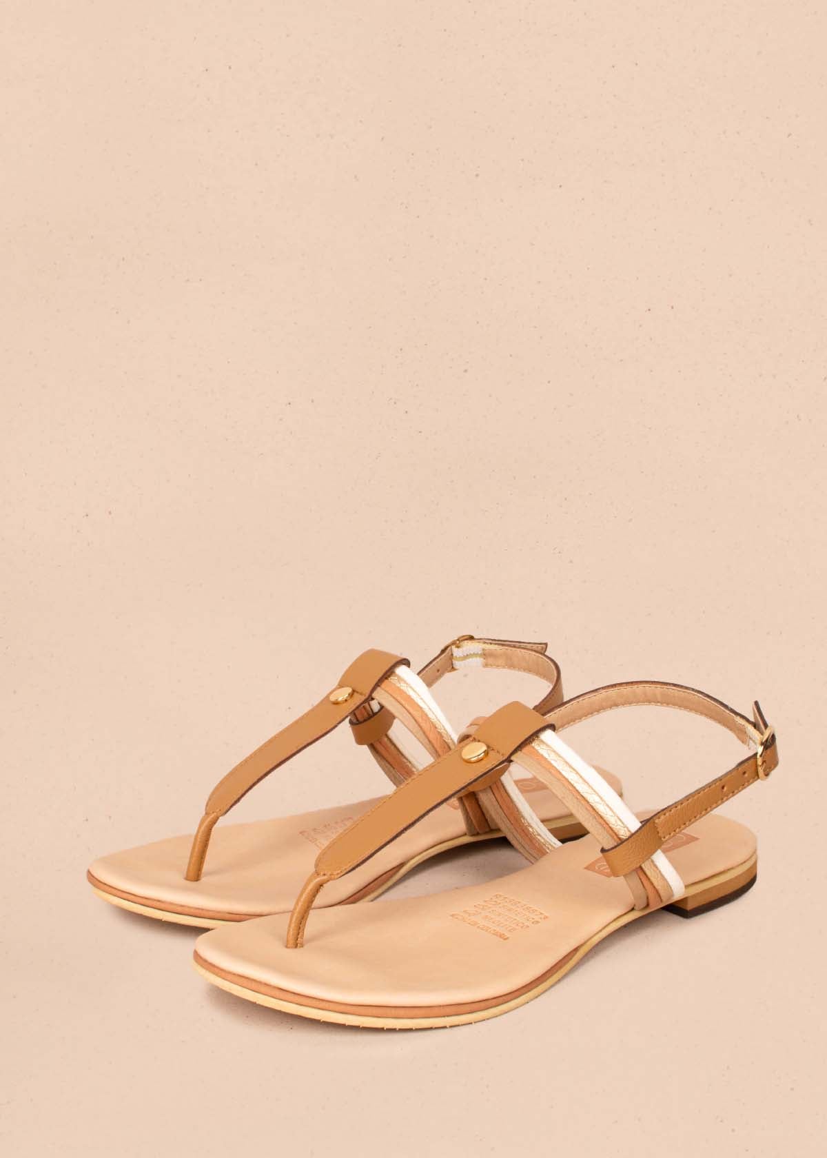 Sandalias planas tres puntadas color miel 104120