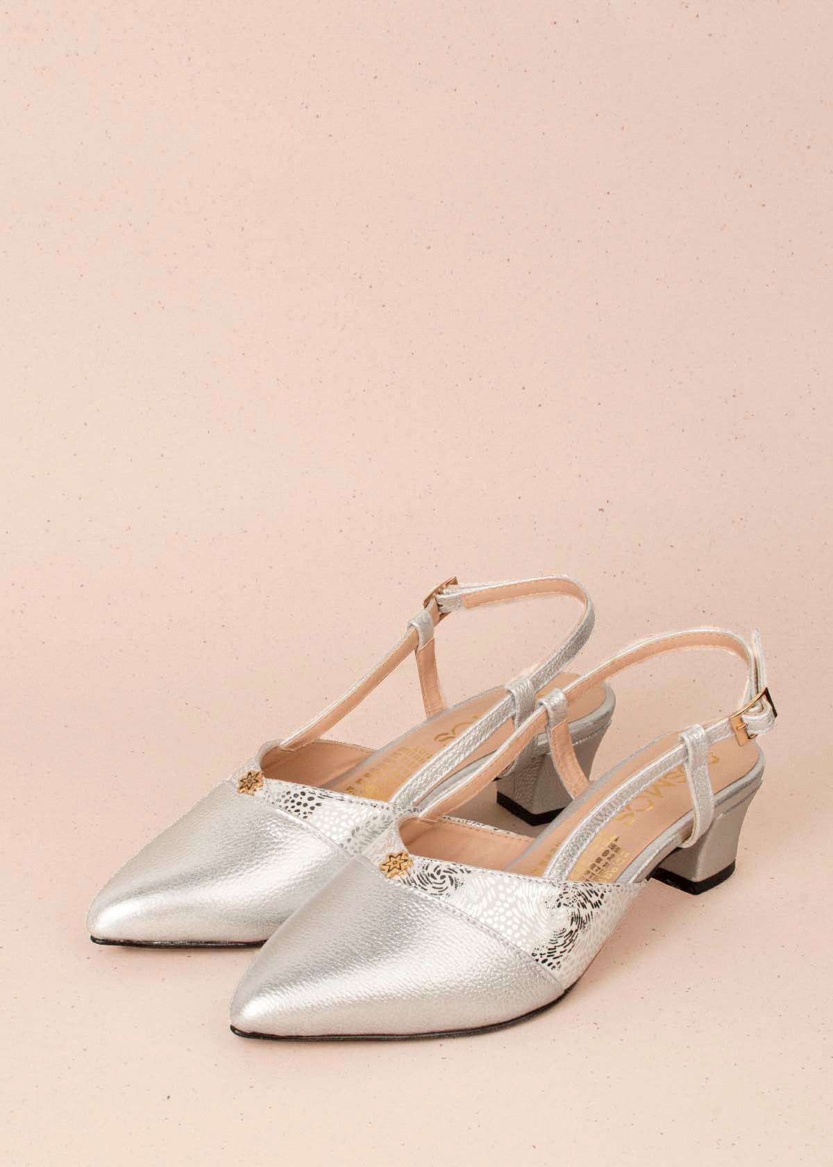 Tacones trabilla en cuero color plata con folia 104323