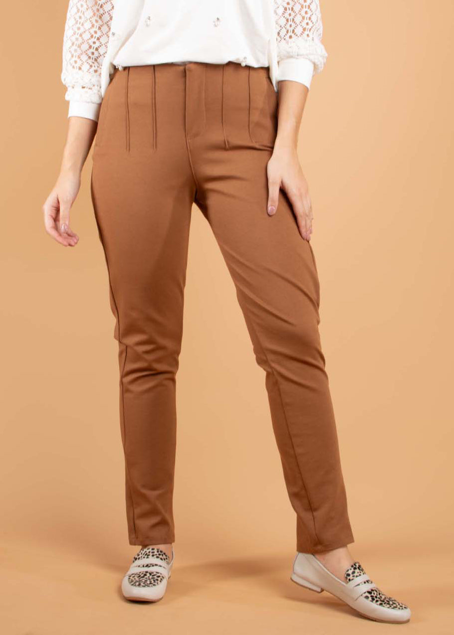 Leggins color camel con pinzas en cintura 104433