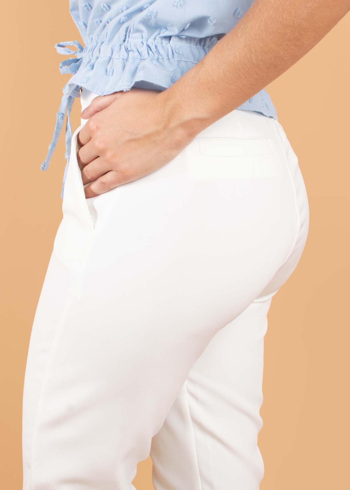Pantalón clásico color blanco 104434
