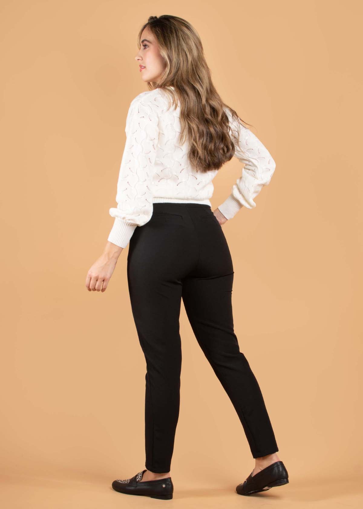 Pantalón clásico color negro 104434