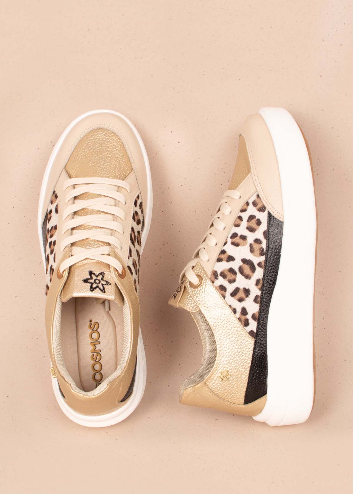 Tenis casuales en cuero color champaña y cuero con pelo animal print 104448