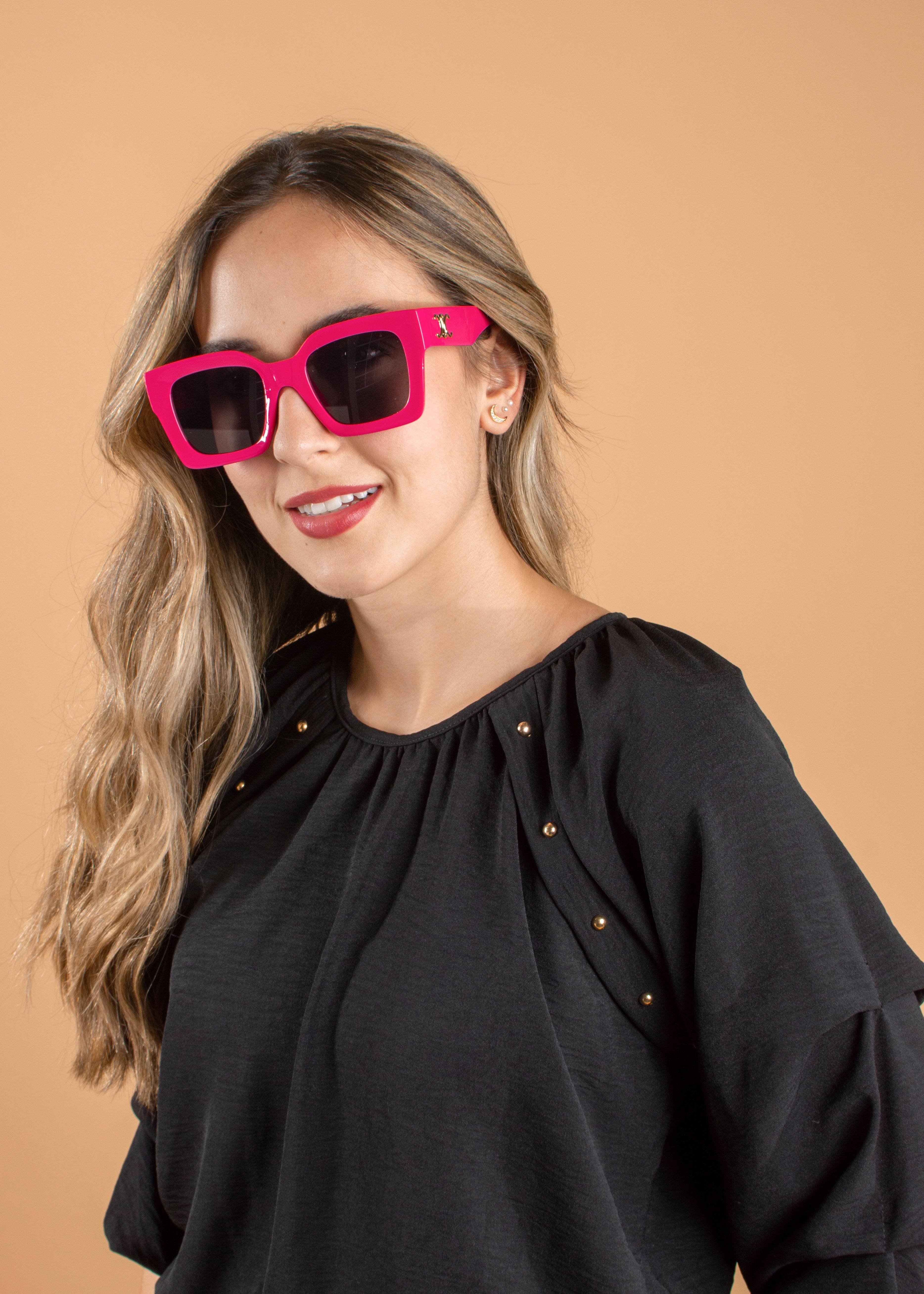 Gafas de sol color fucsia con marco rectangular 104525
