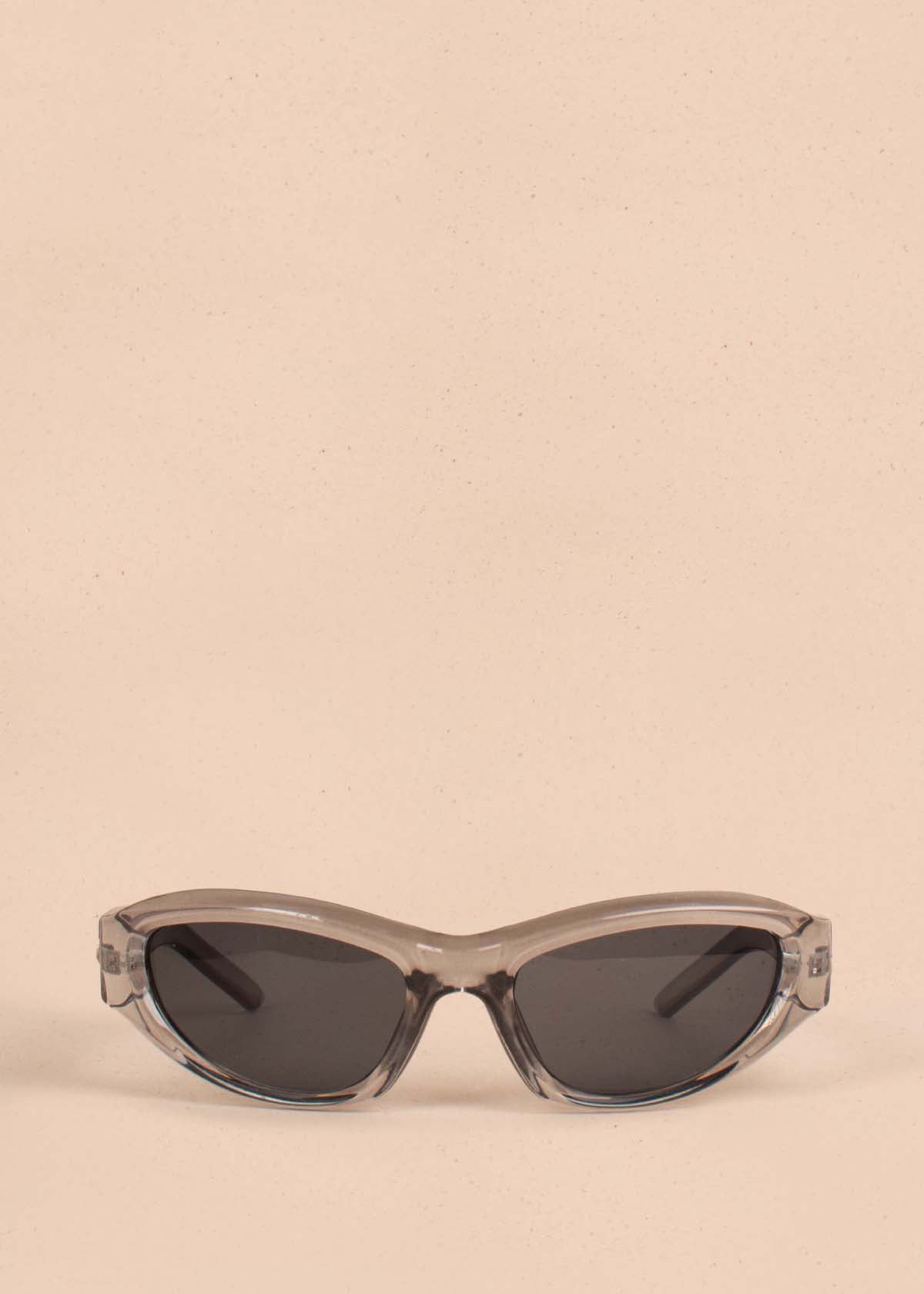 Gafas de sol color gris con marco ojos de gato 104526