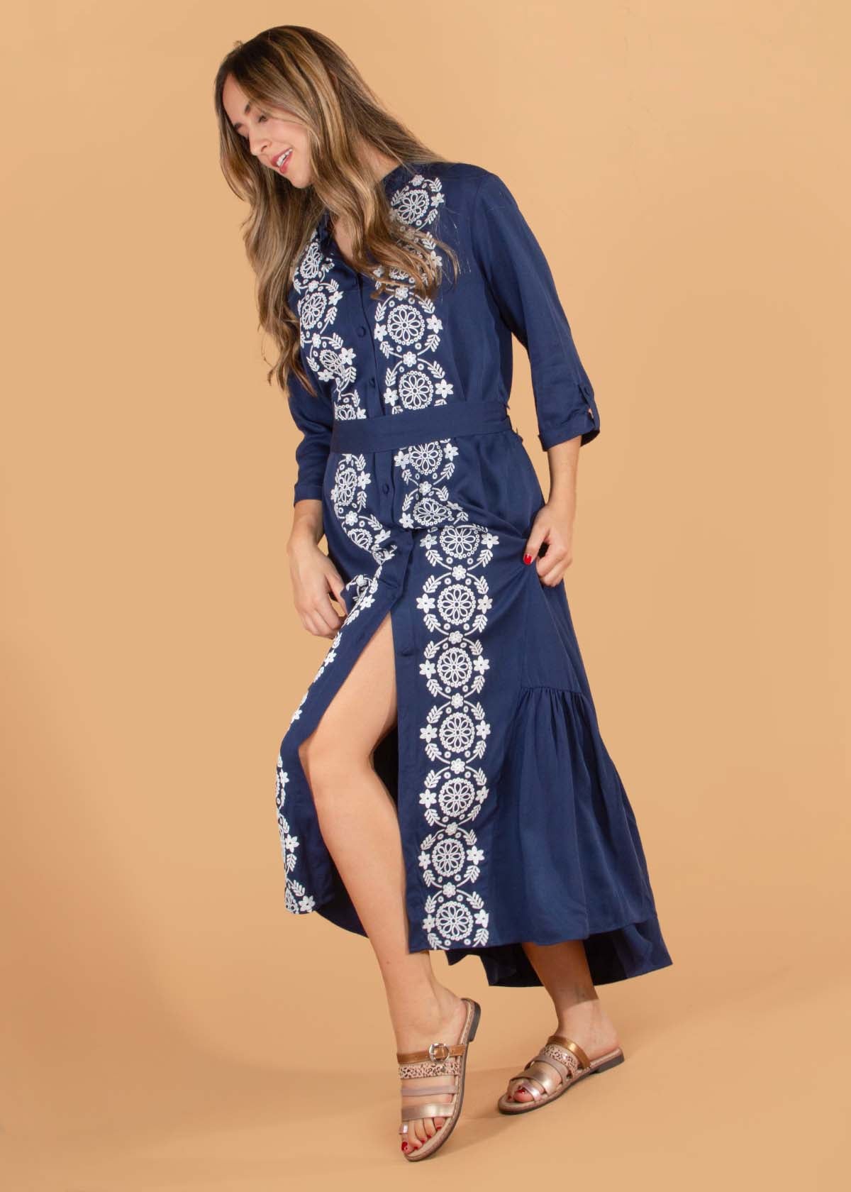 Vestido largo color azul oscuro con flores 104586