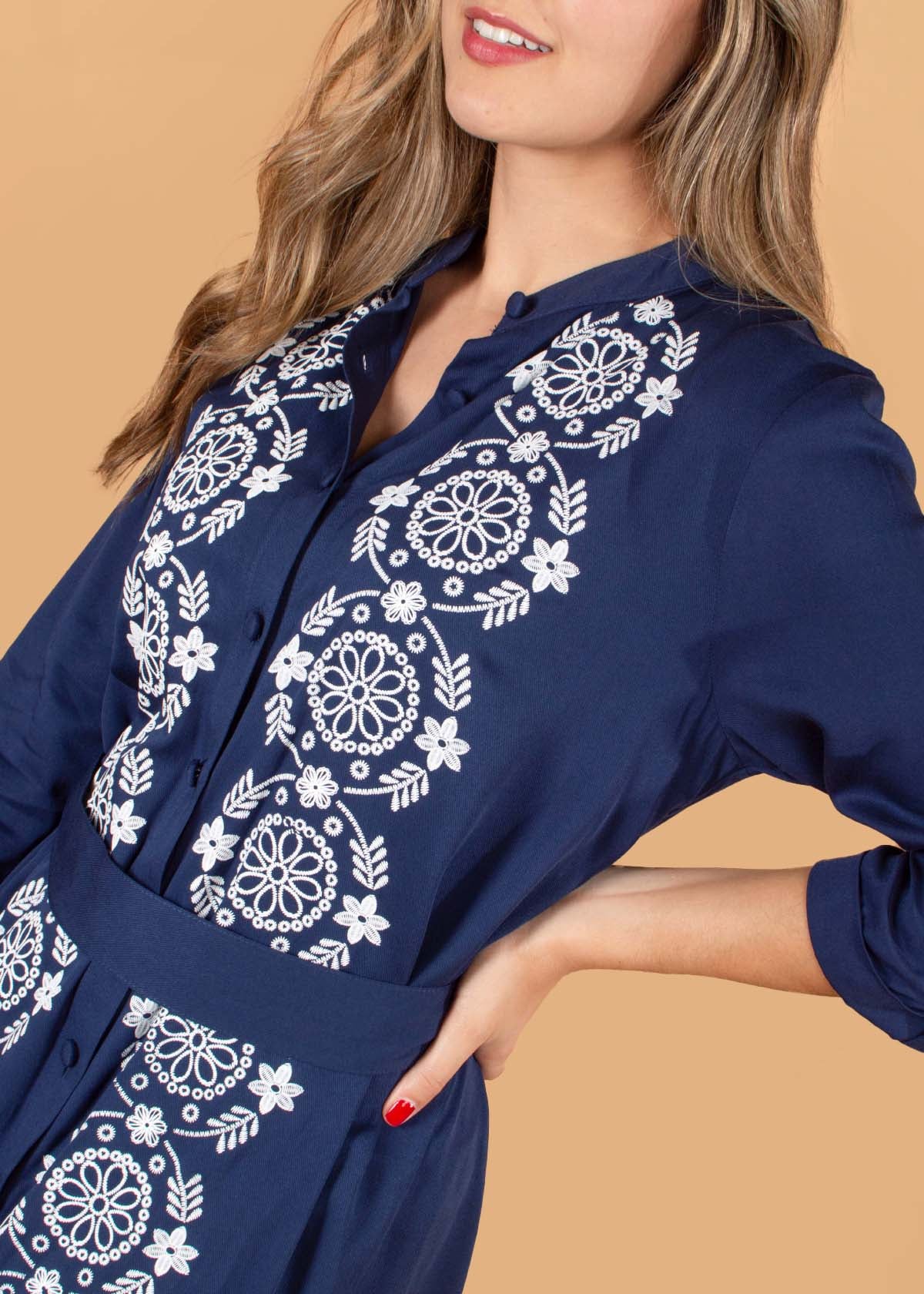 Vestido largo color azul oscuro con flores 104586