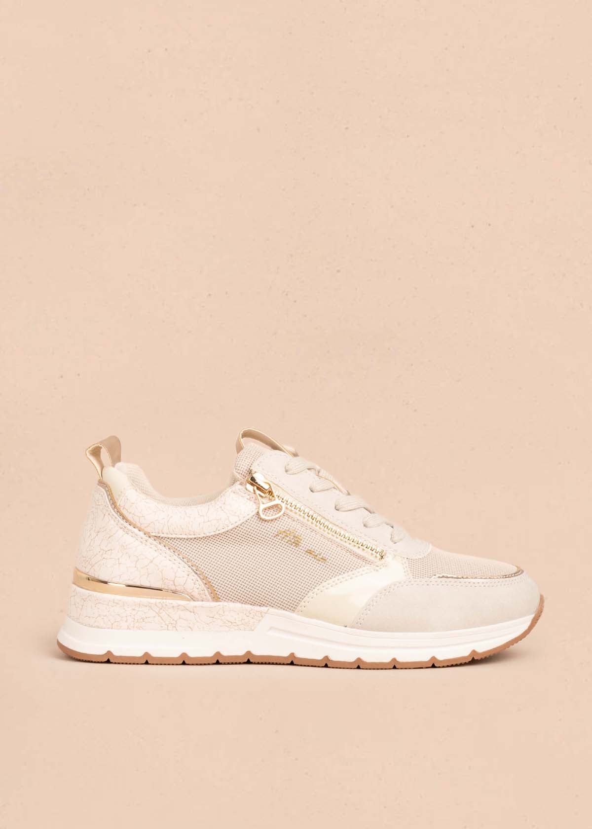Tenis casuales color beige con cierre lateral 104735