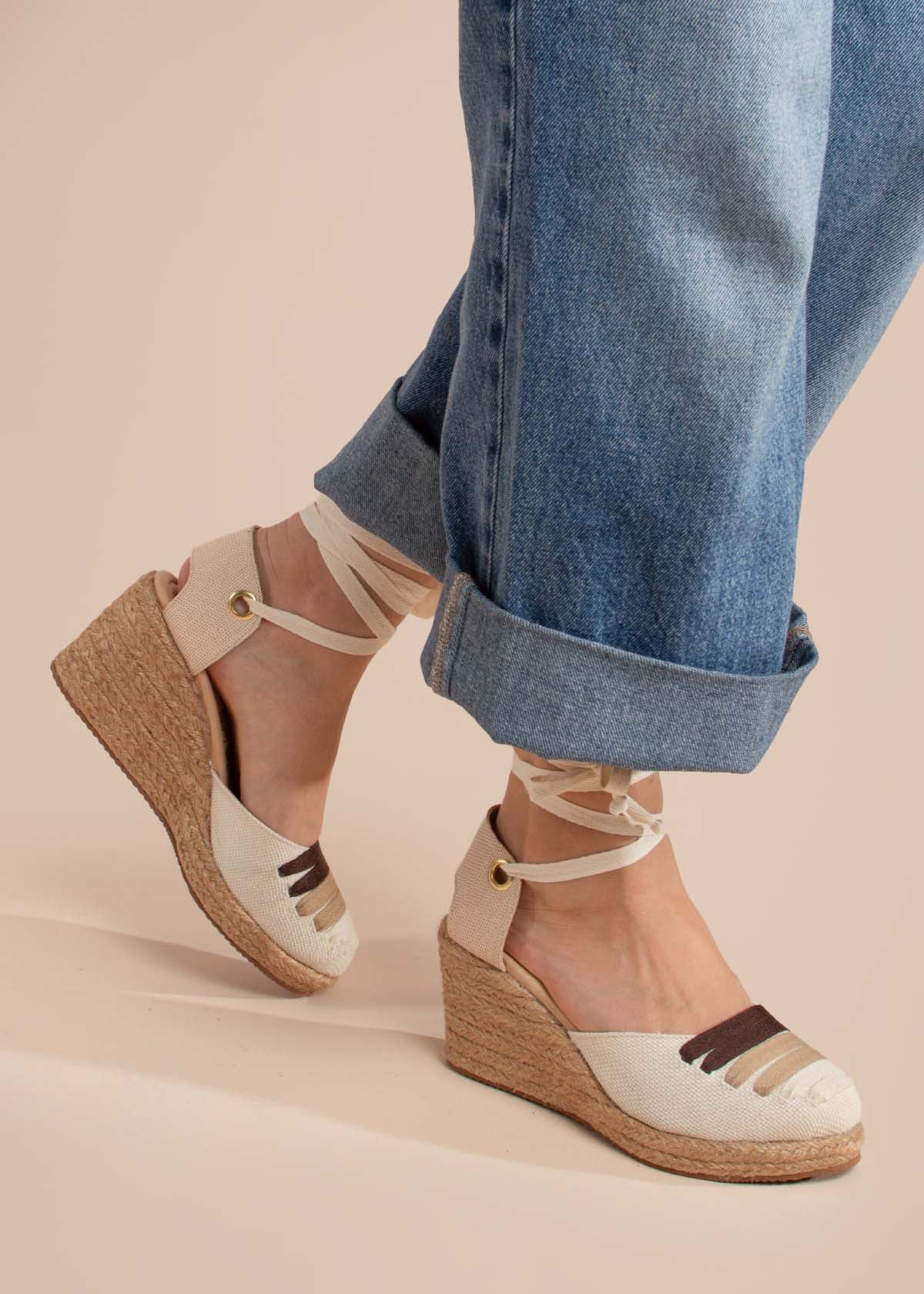 Sandalias color beige con plataforma en yute 104837