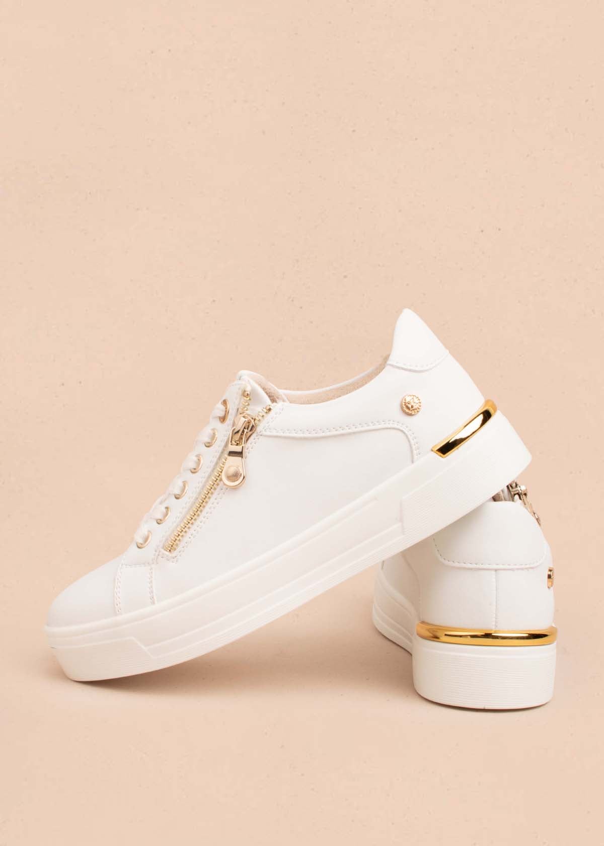 Tenis casuales color blanco con cierre lateral 104852