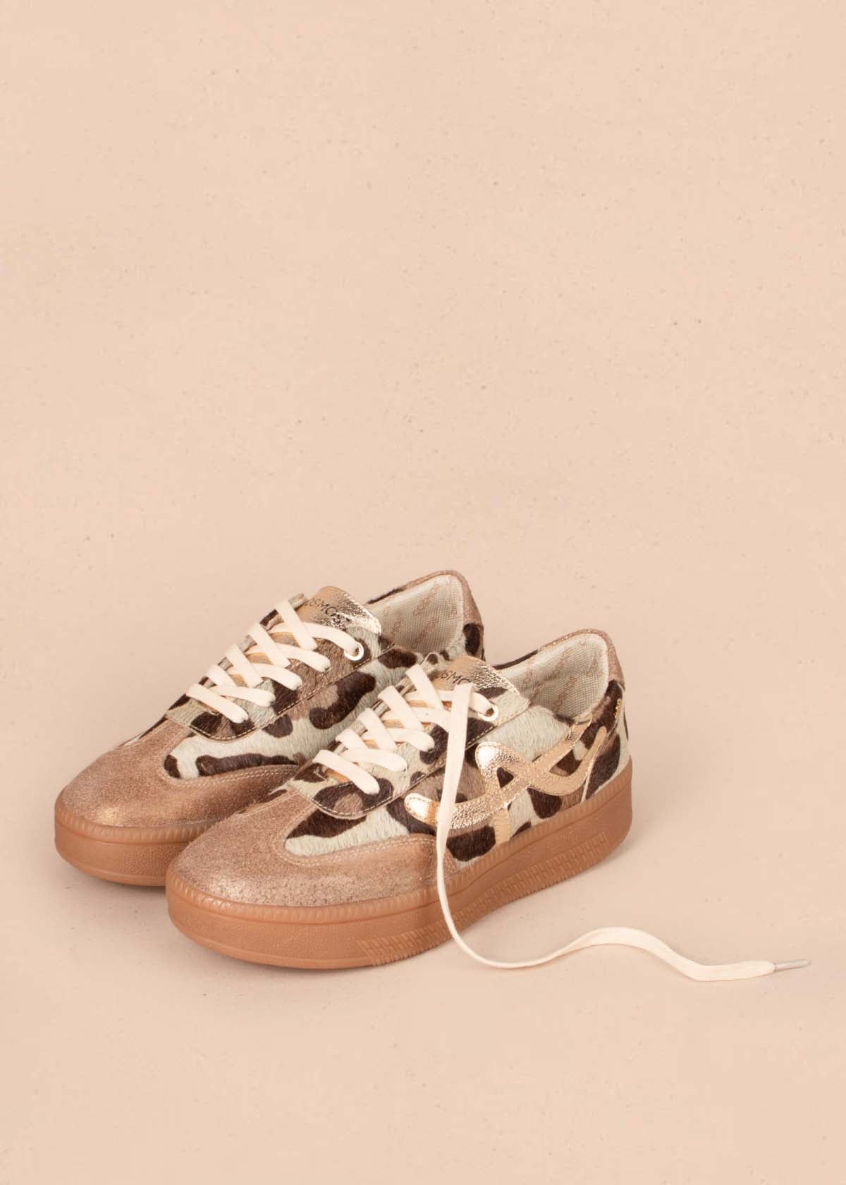 Tenis casuales en cuero color champaña y cuero con pelo animal print 105165
