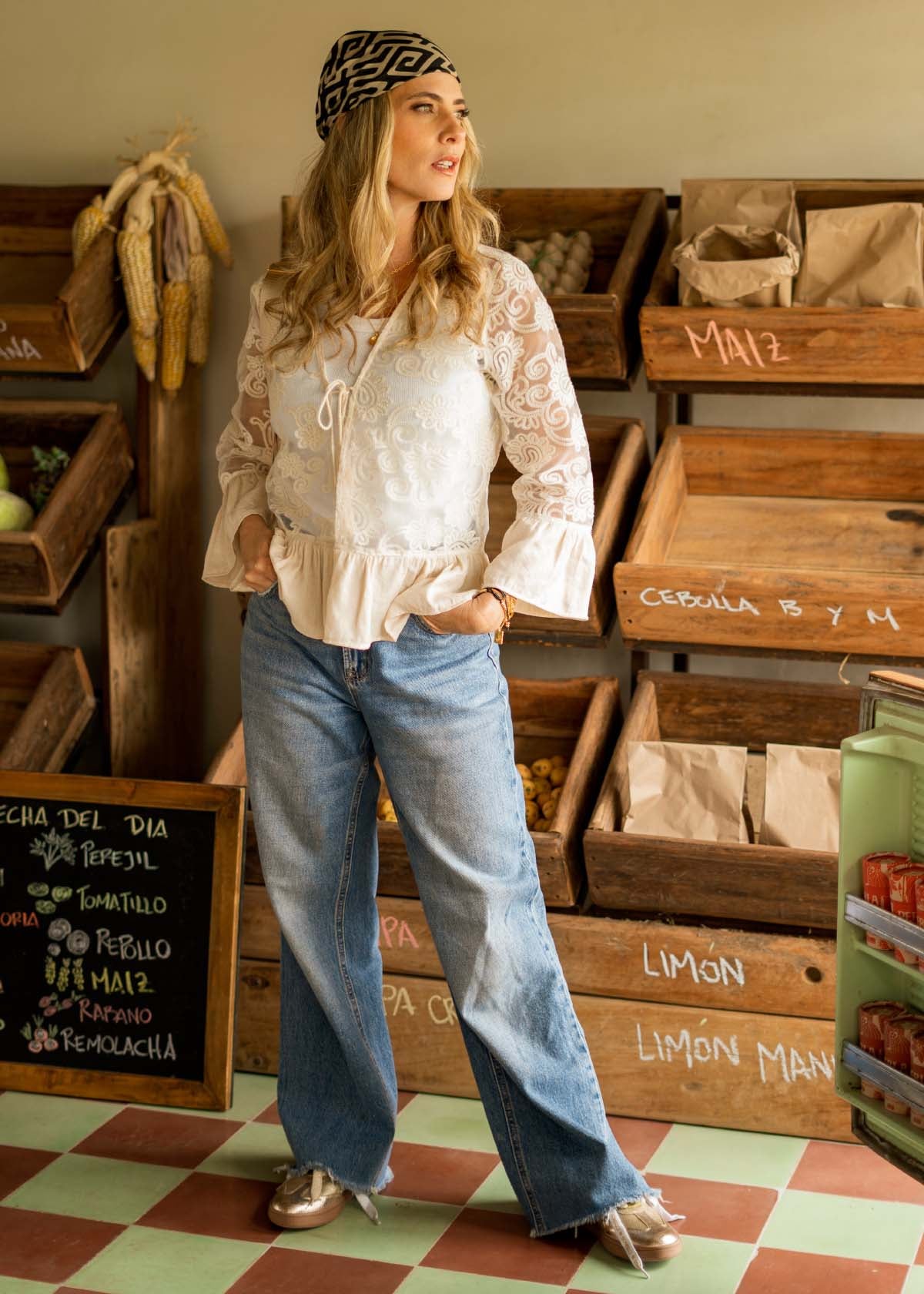 Chaqueta color beige con boleros 105186