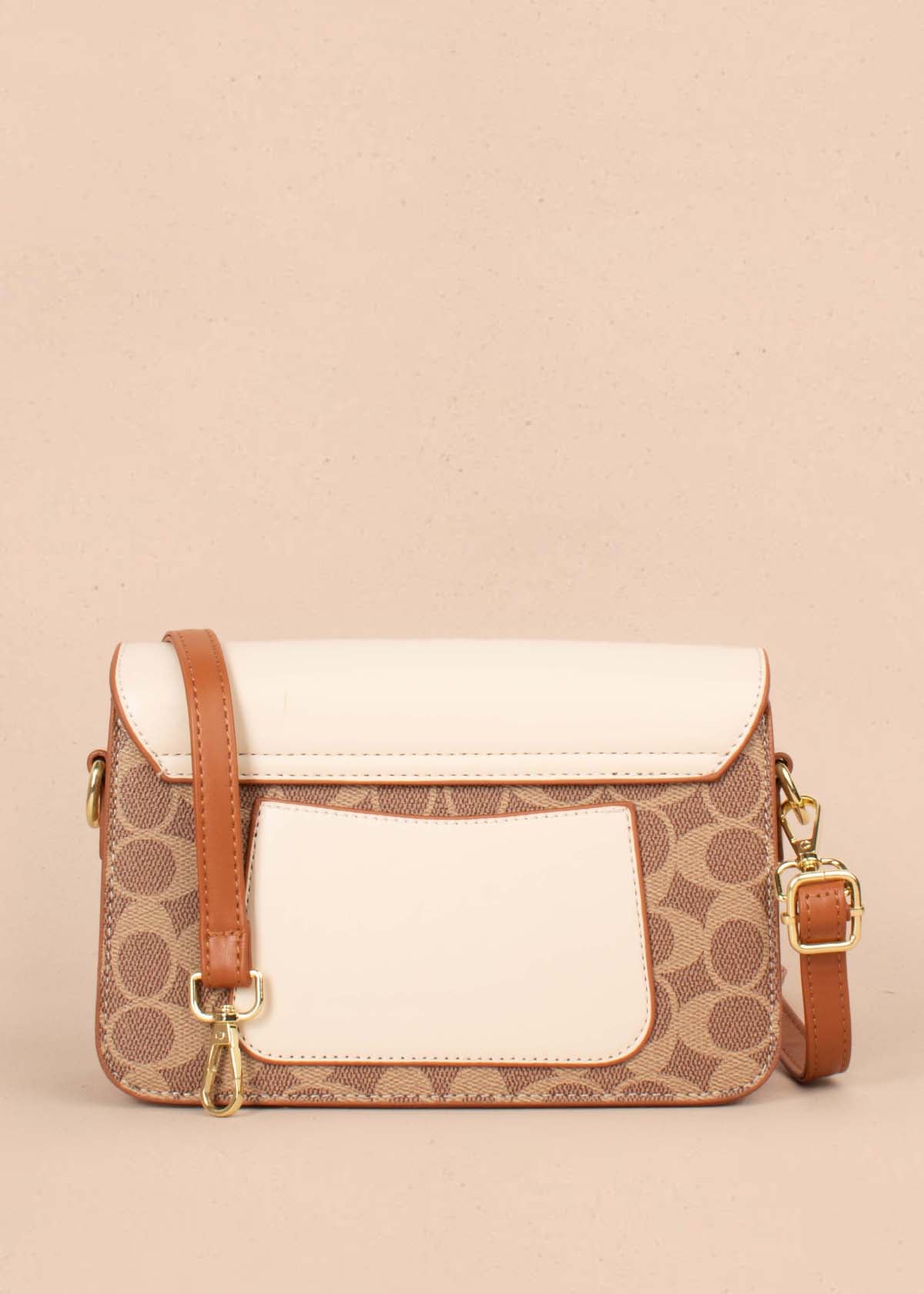 Bolso tipo bandolera color miel con estampado  105255