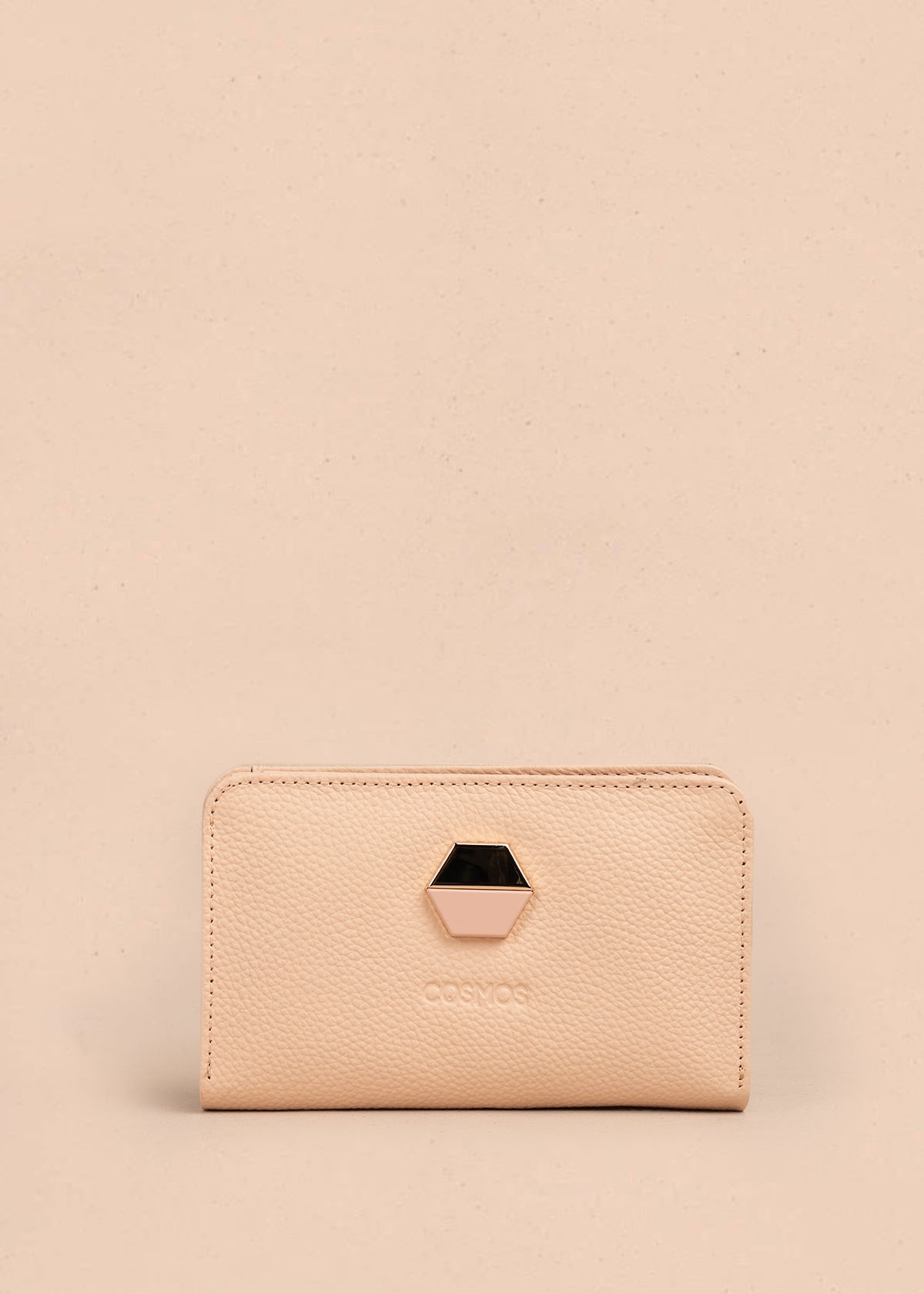 Billetera en cuero color nude con detalle hexagonal 105323