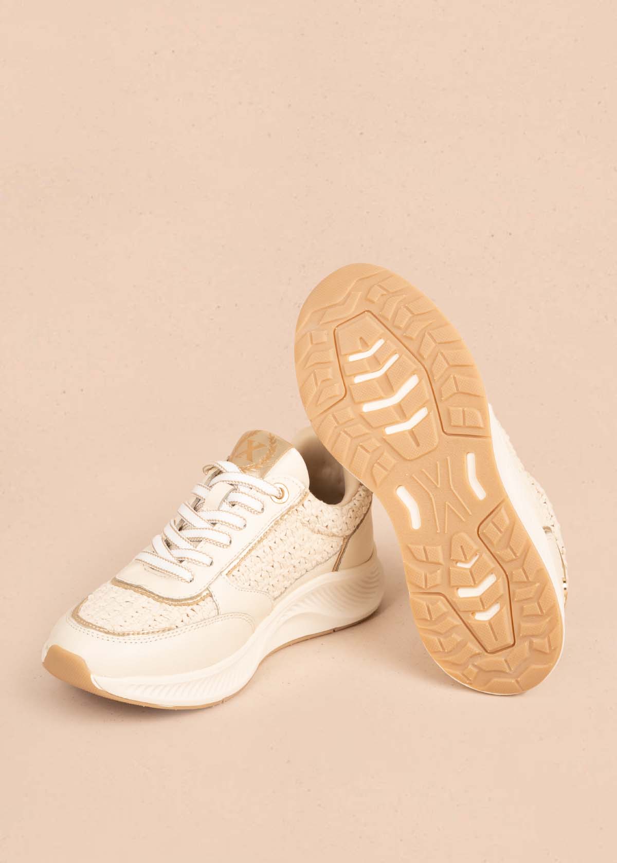 Tenis casuales color beige 105356