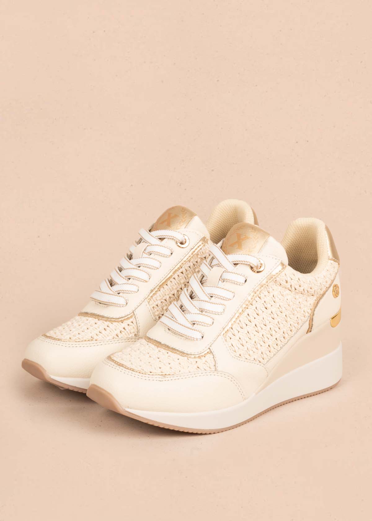 Tenis casuales color beige 105358