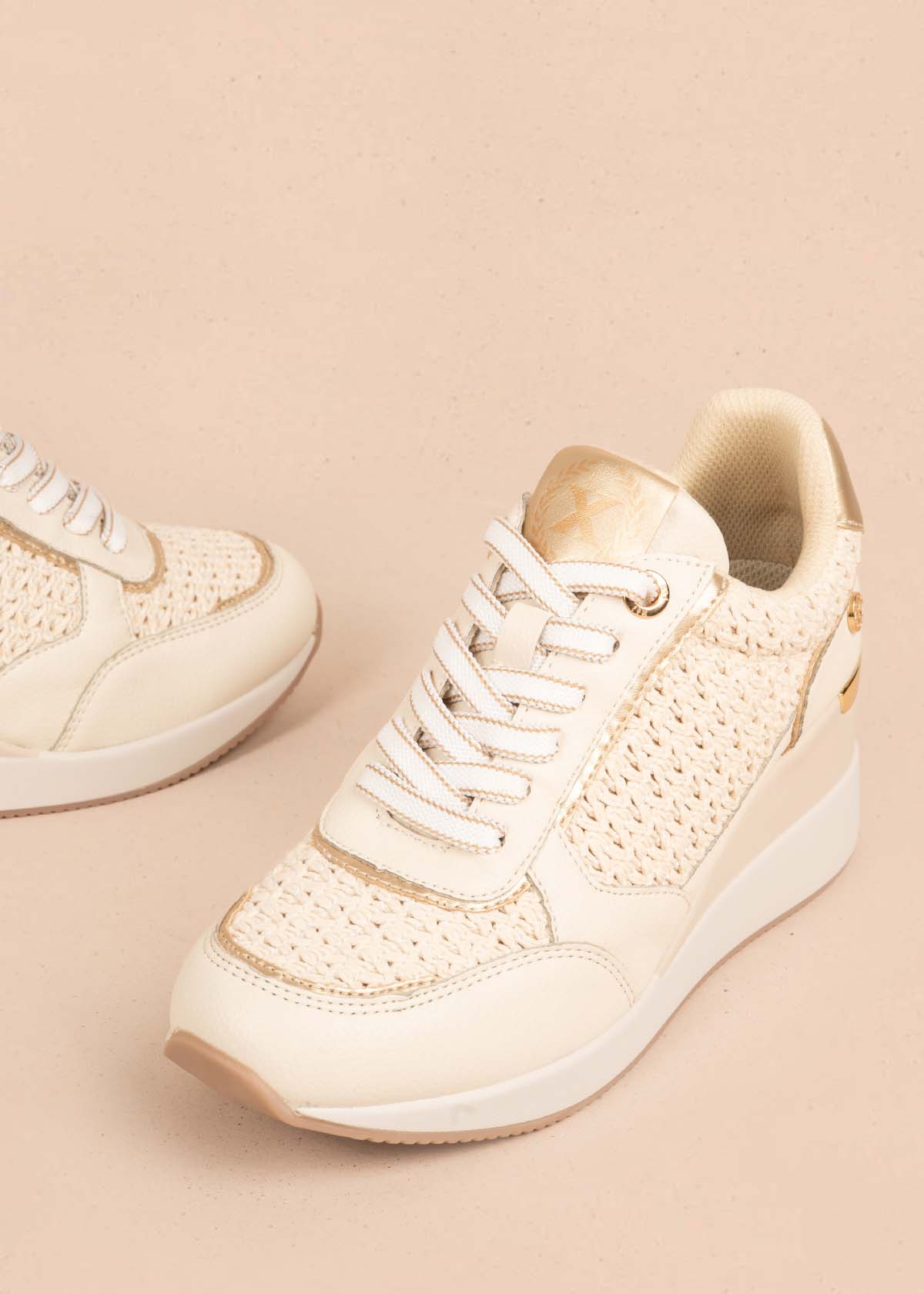 Tenis casuales color beige 105358