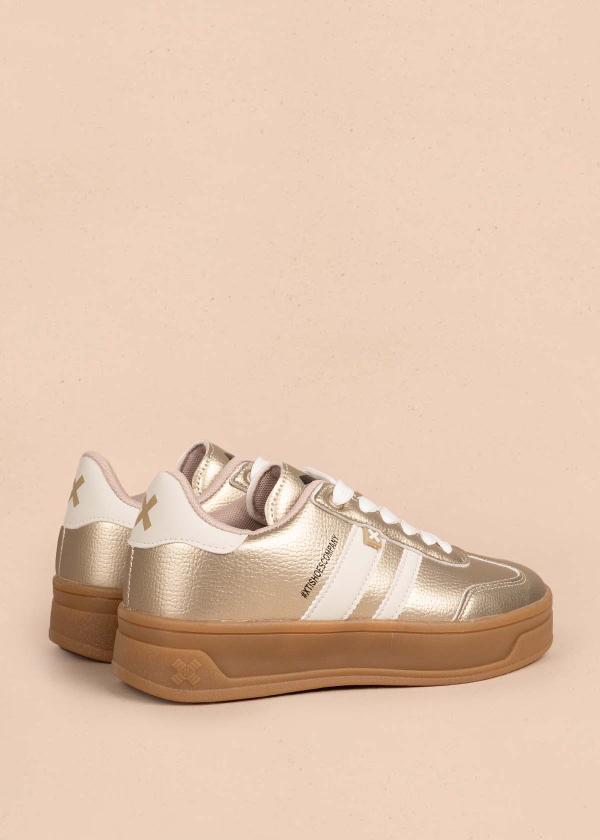Tenis casuales color dorado 105360
