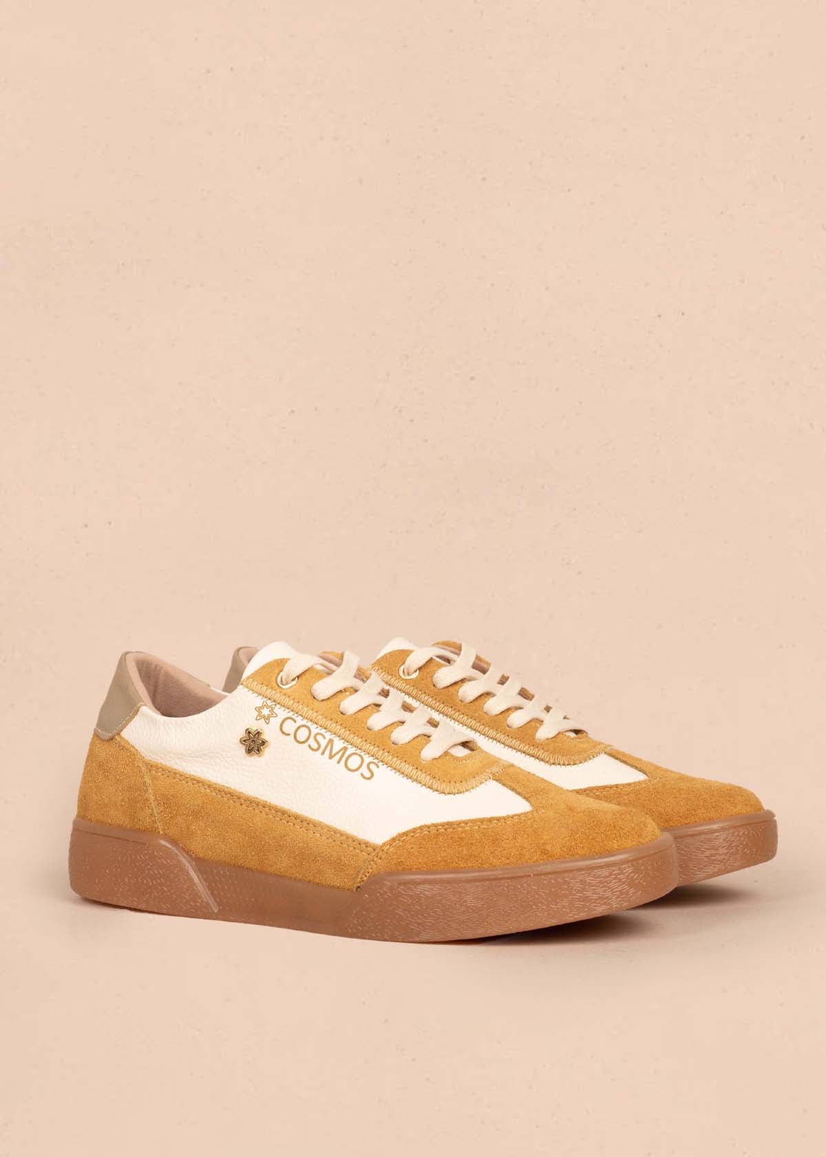 Tenis casuales en cuero color miel 105418