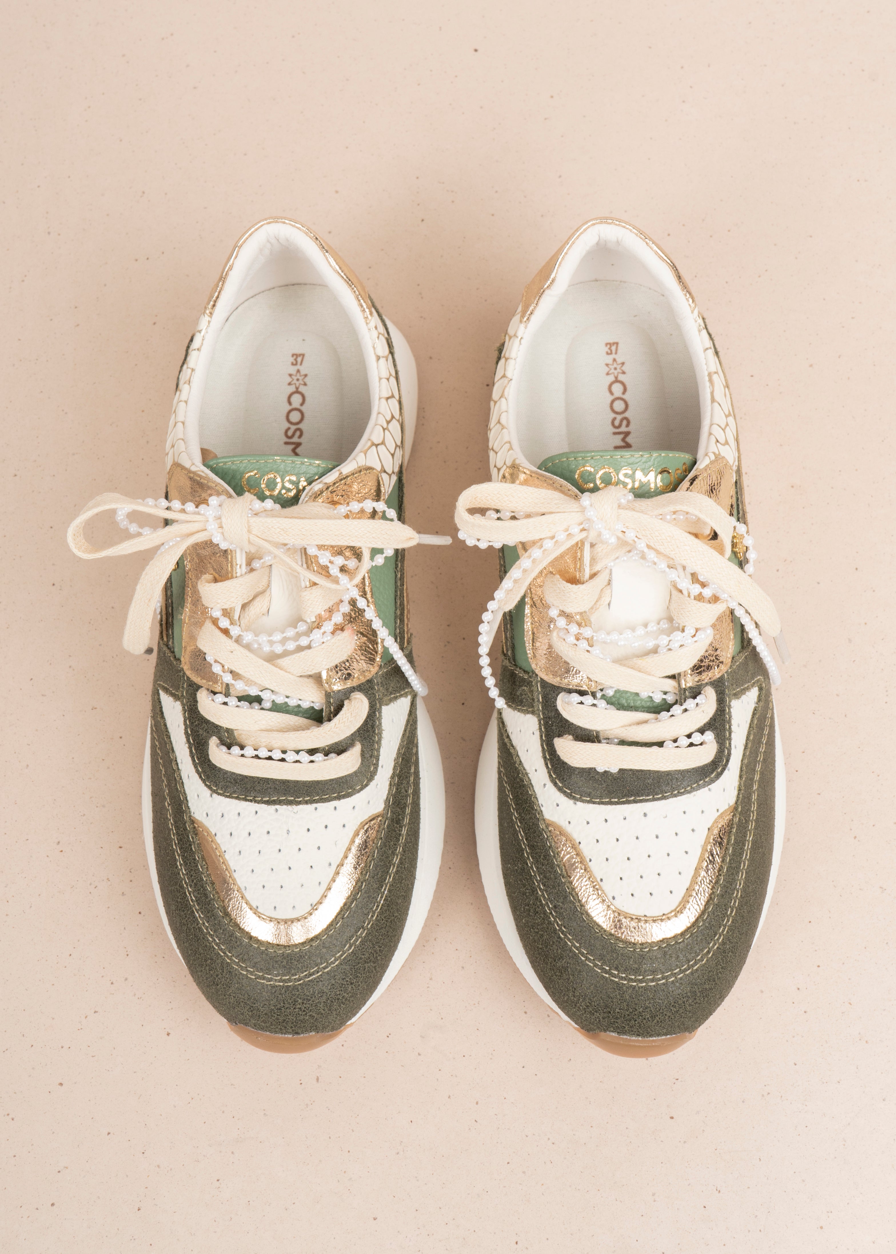 Tenis casuales en cuero color verde 105481