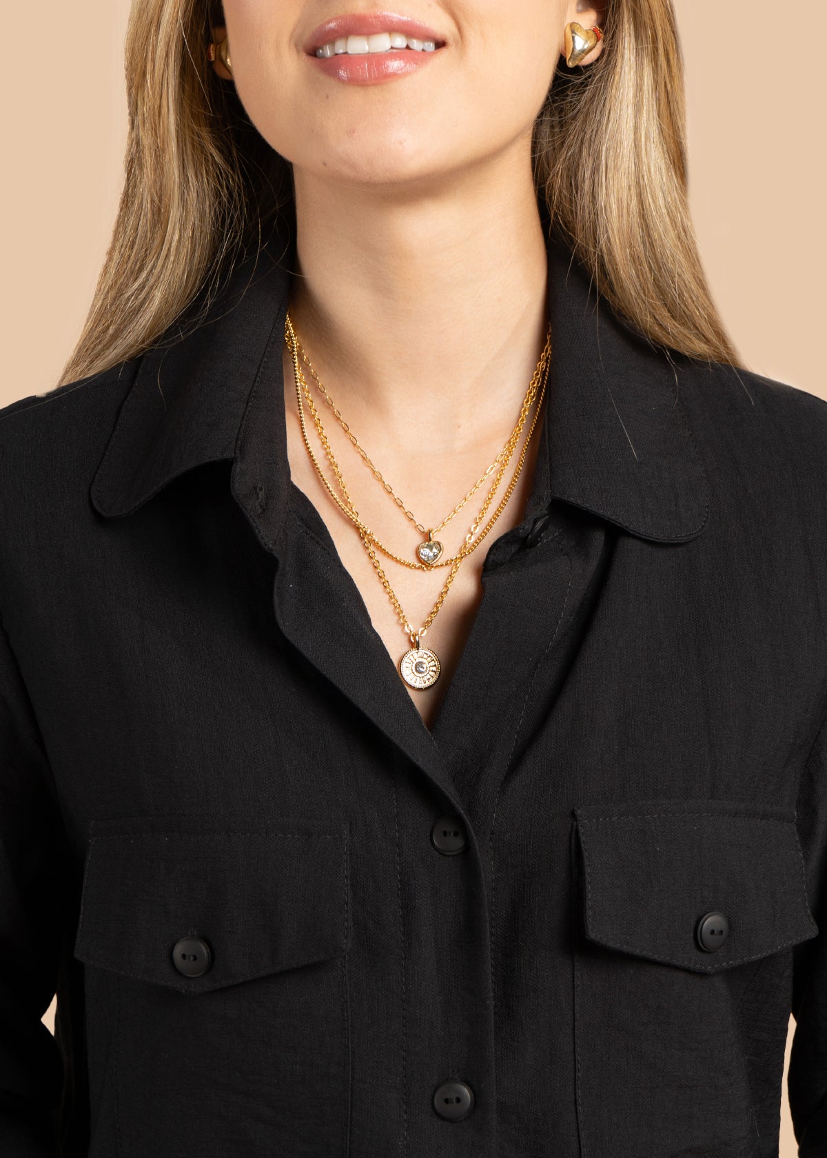 Chaqueta color negro con bolsillos 105527