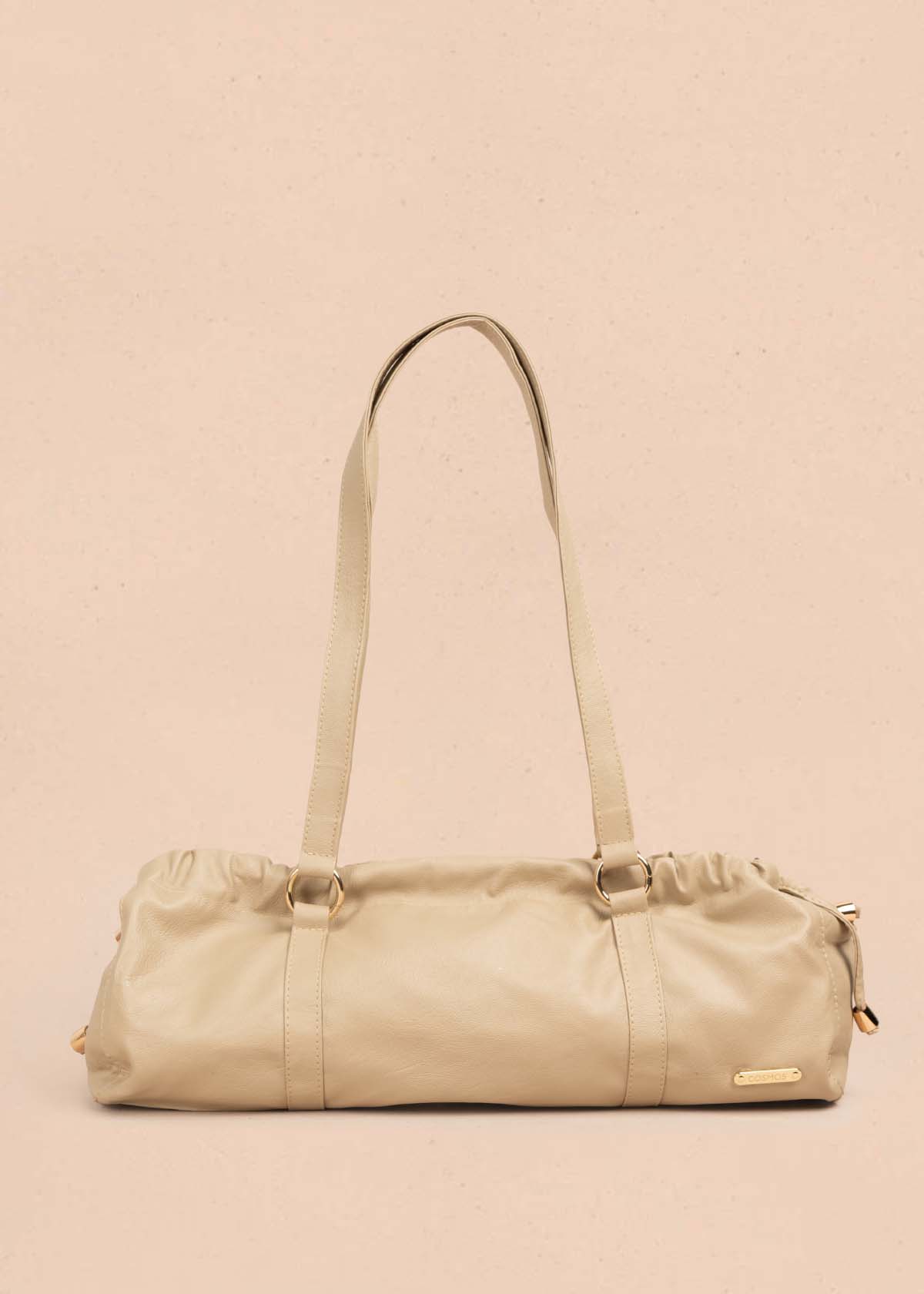 Bolso cartera color beige con recogido 105567
