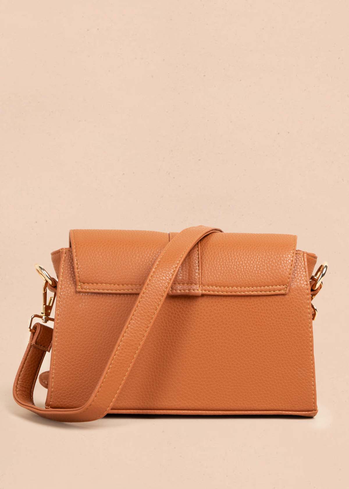 Bolso manos libres color camel 105568
