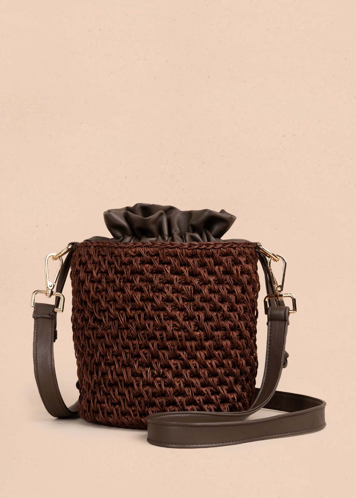 Bolso manos libres color chocolate 105569
