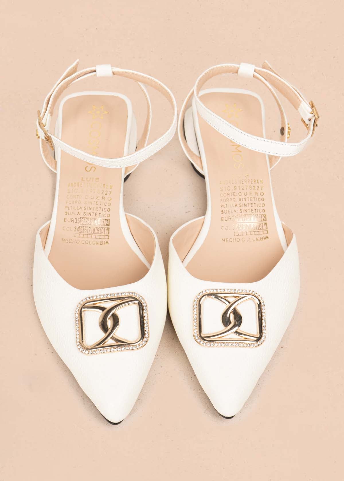 Tacones trabilla en cuero color blanco con herraje dorado 105573
