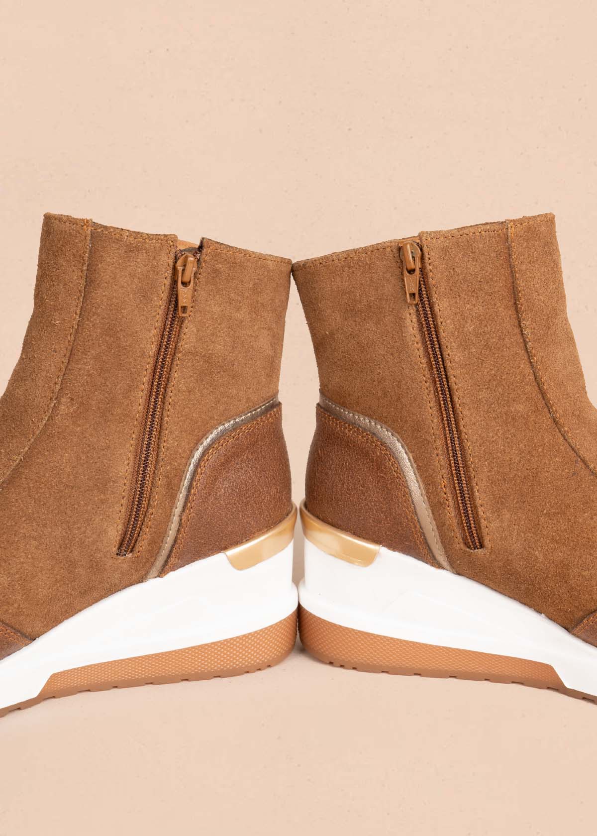 Botines en cuero color miel con cierre lateral 105597