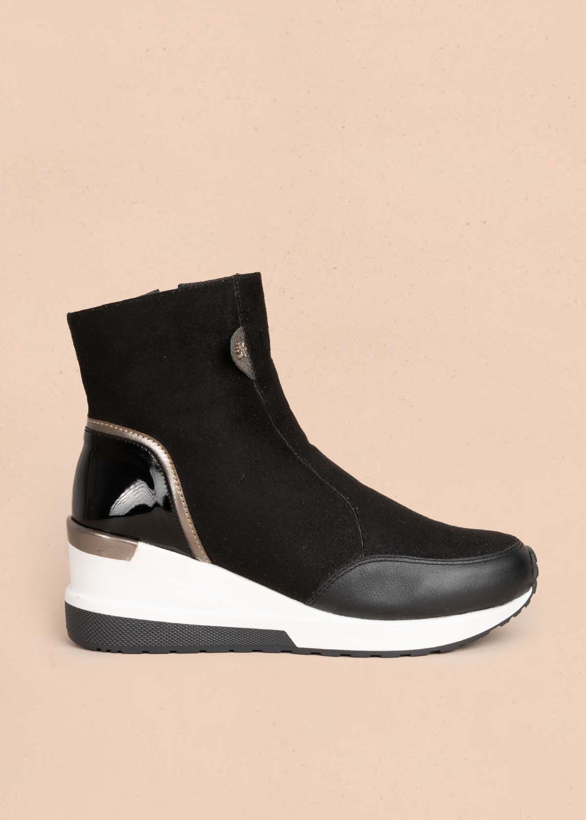 Botines color negro con cierre lateral 105598