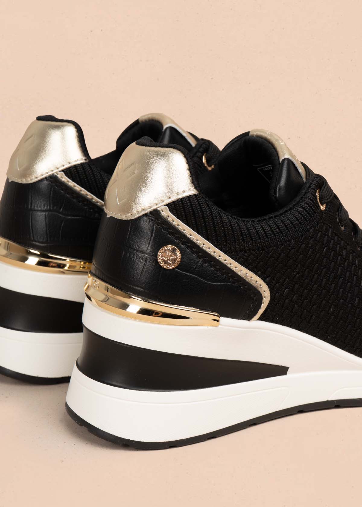 Tenis casuales color negro 105697