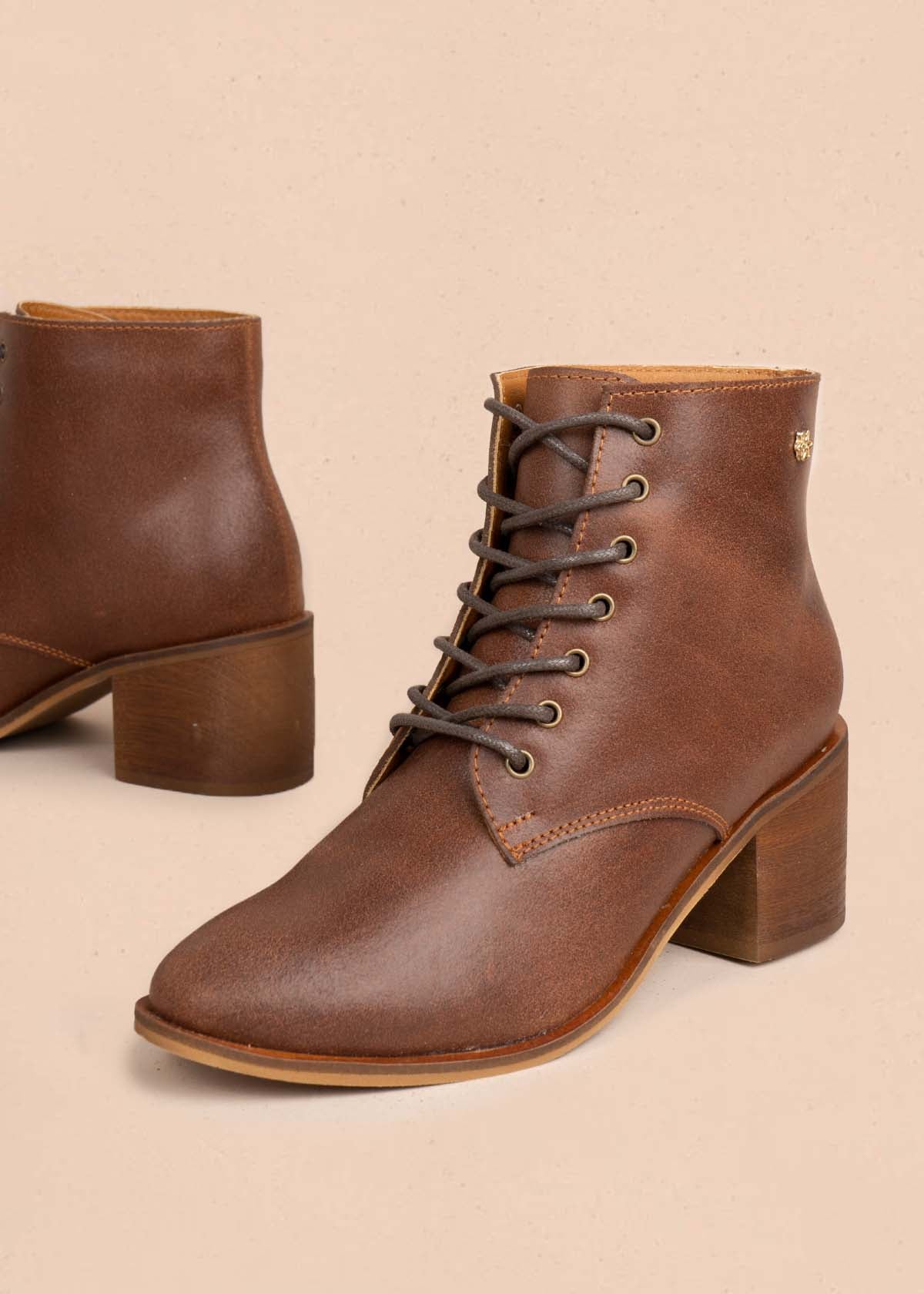 Botines en cuero color miel 105719