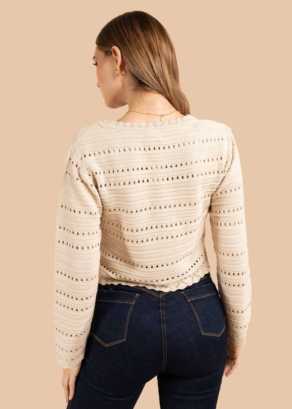 Saco en tejido color beige con lazo frontal y detalles delicados 105742