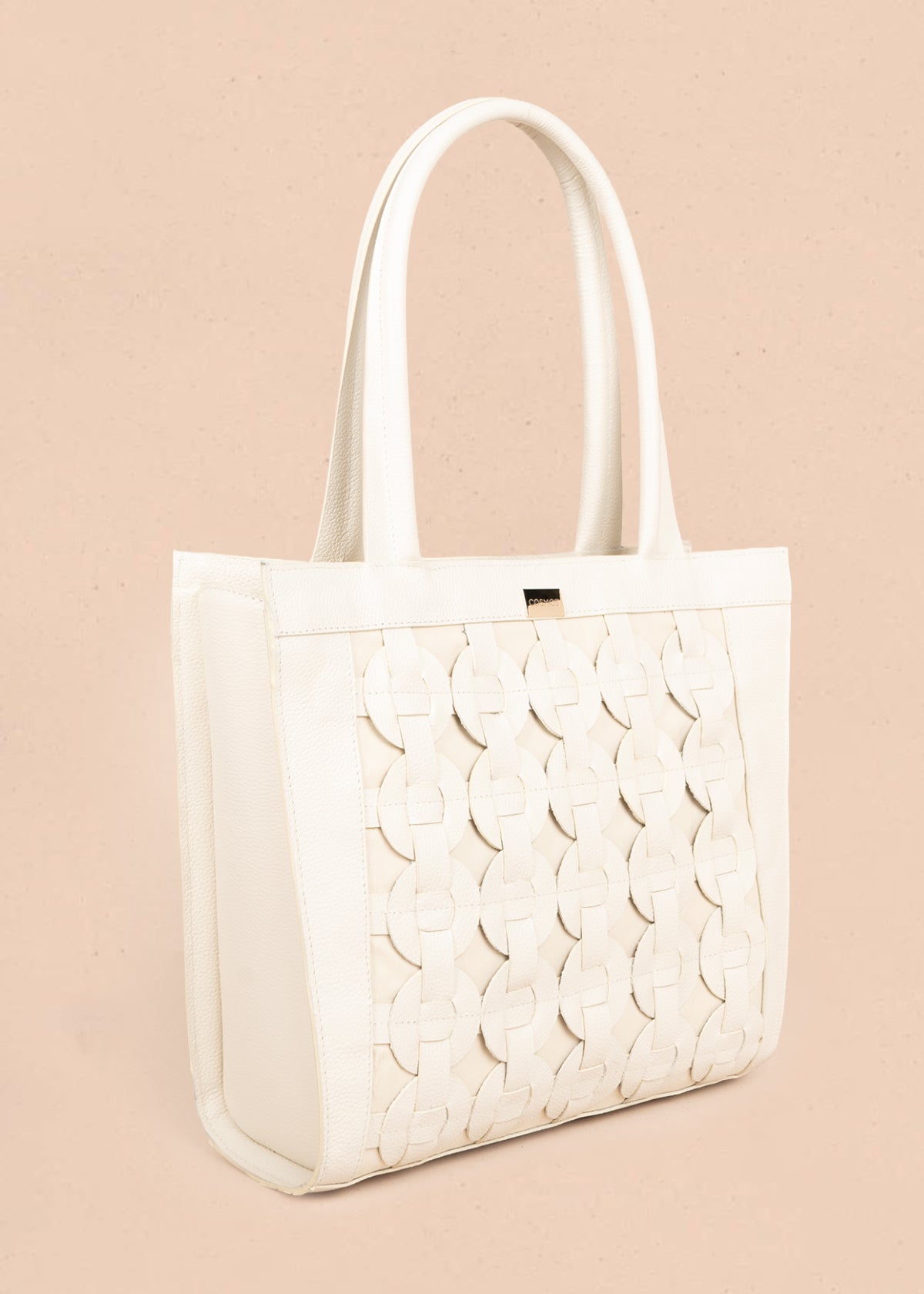 Bolso tipo shopping en cuero color talco con grabado trenzado 105783