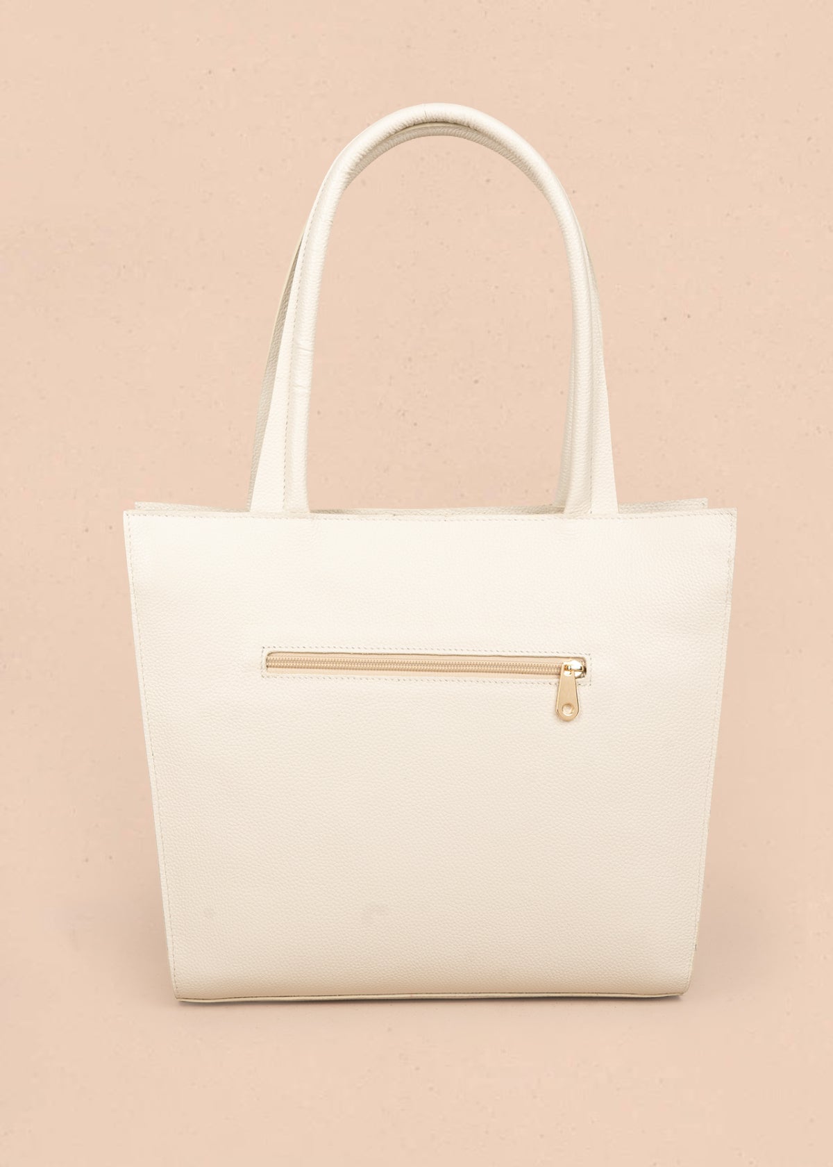 Bolso tipo shopping en cuero color talco con grabado trenzado 105783