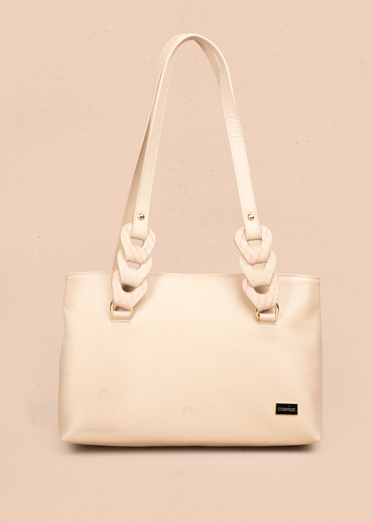 Bolso tipo cartera en cuero color beige con asas en eslabón 105784