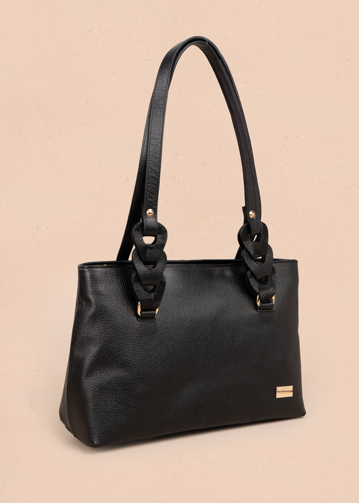 Bolso tipo cartera en cuero color negro con asas en eslabón 105784