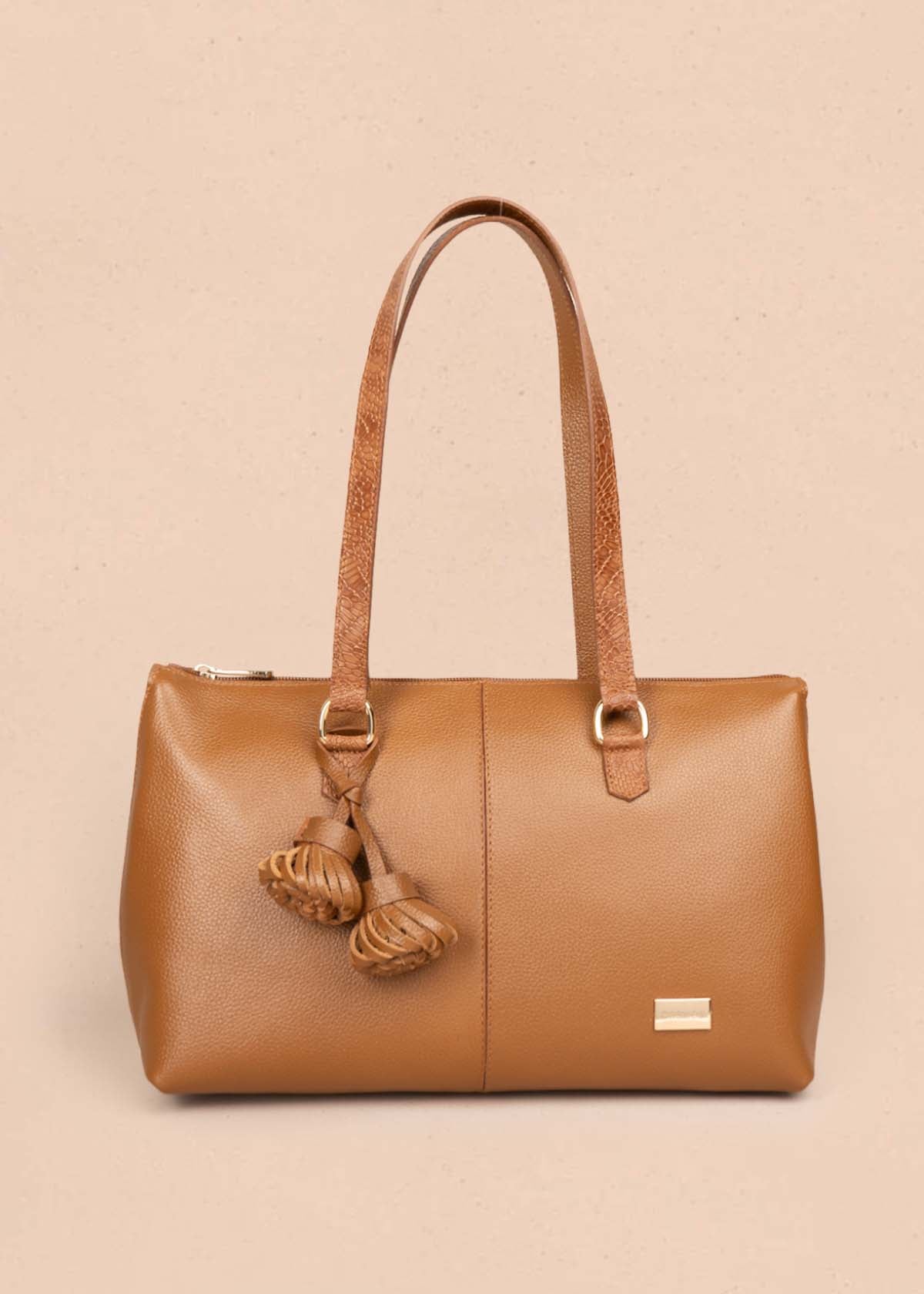 Bolso tipo shopping en cuero color miel con asas textura croco 105785