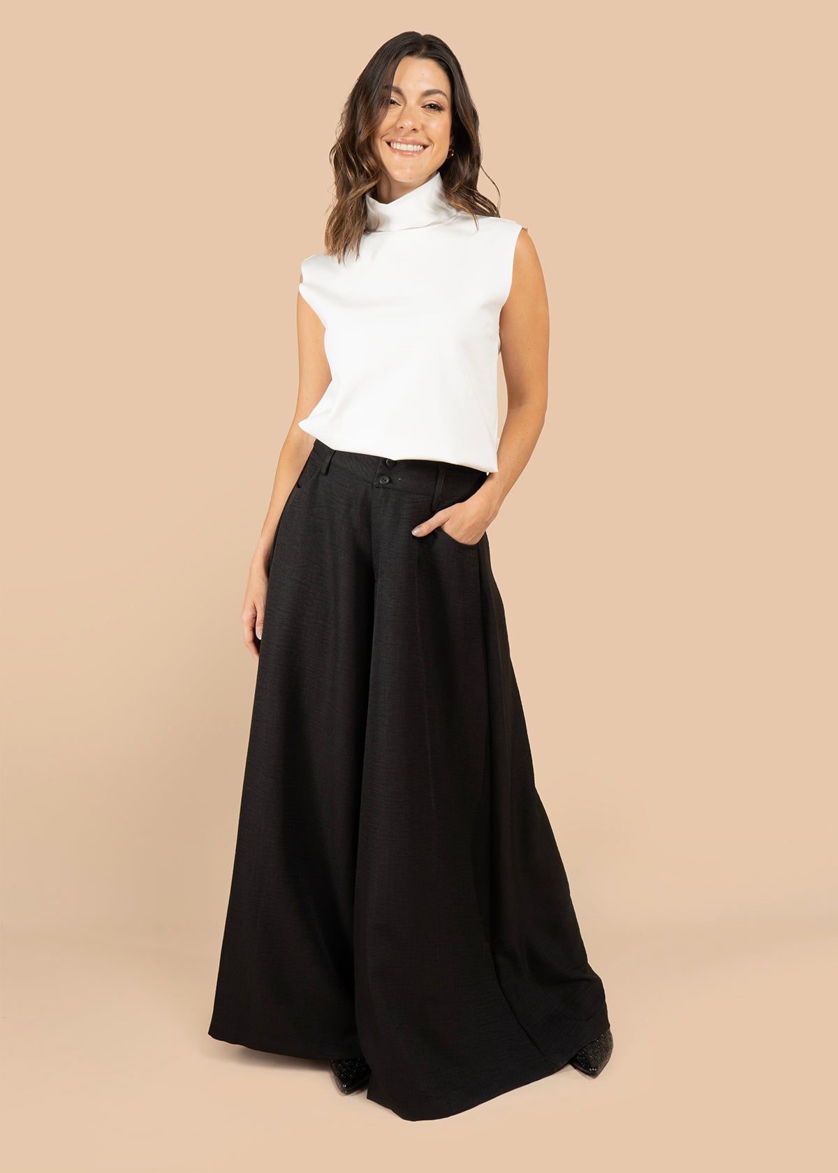 Pantalón color negro tipo palazzo 105797