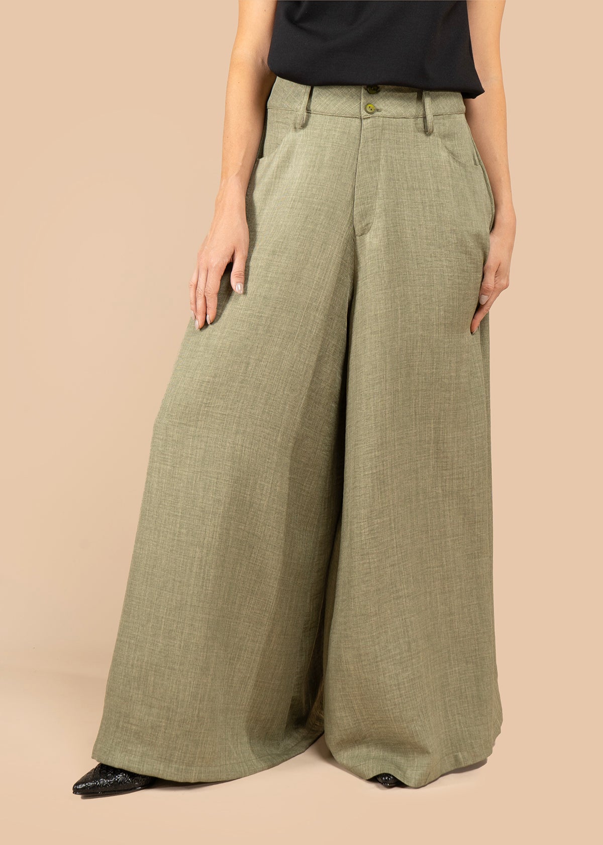 Pantalón color verde tipo palazzo 105797