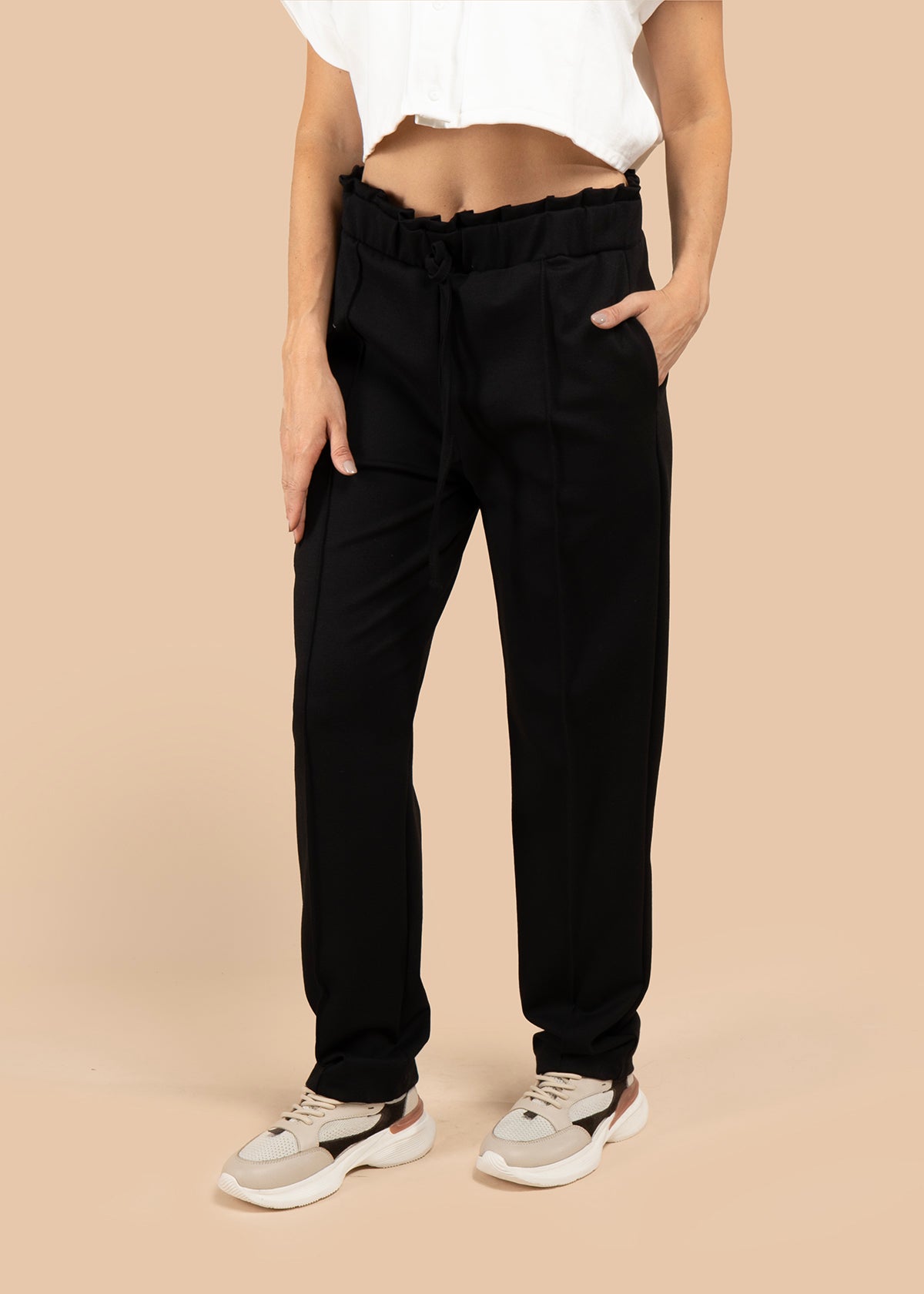 Pantalón color negro con pretina elástica 105811