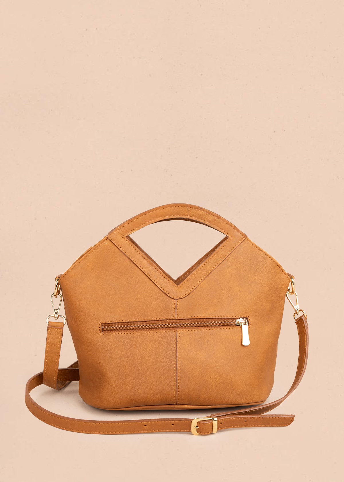 Bolso tipo cartera en cuero color miel con detalle entramado 105817