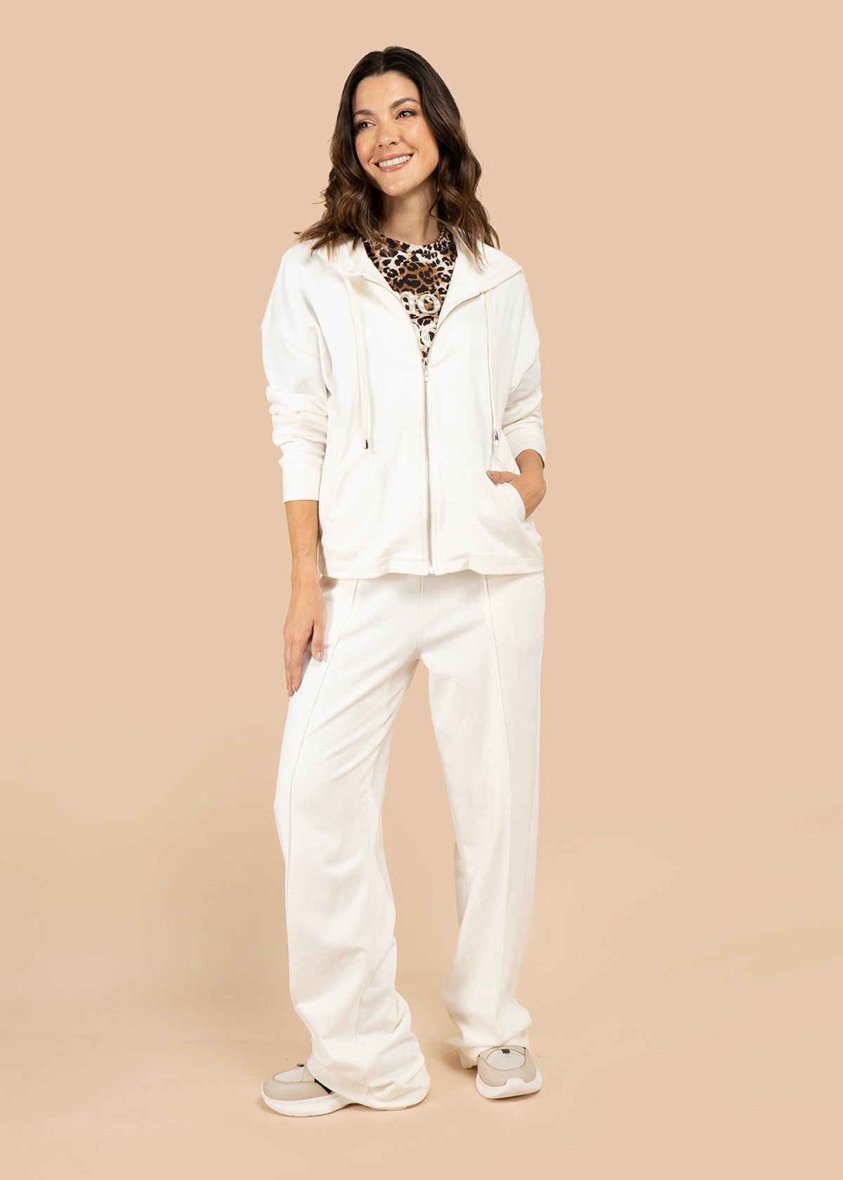 Pantalón color beige con pretina ancha 105846